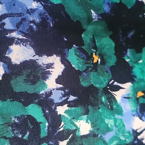 Stan Herman size large dress,floral,pretty flowy soft and silky - Picture 8 of 8